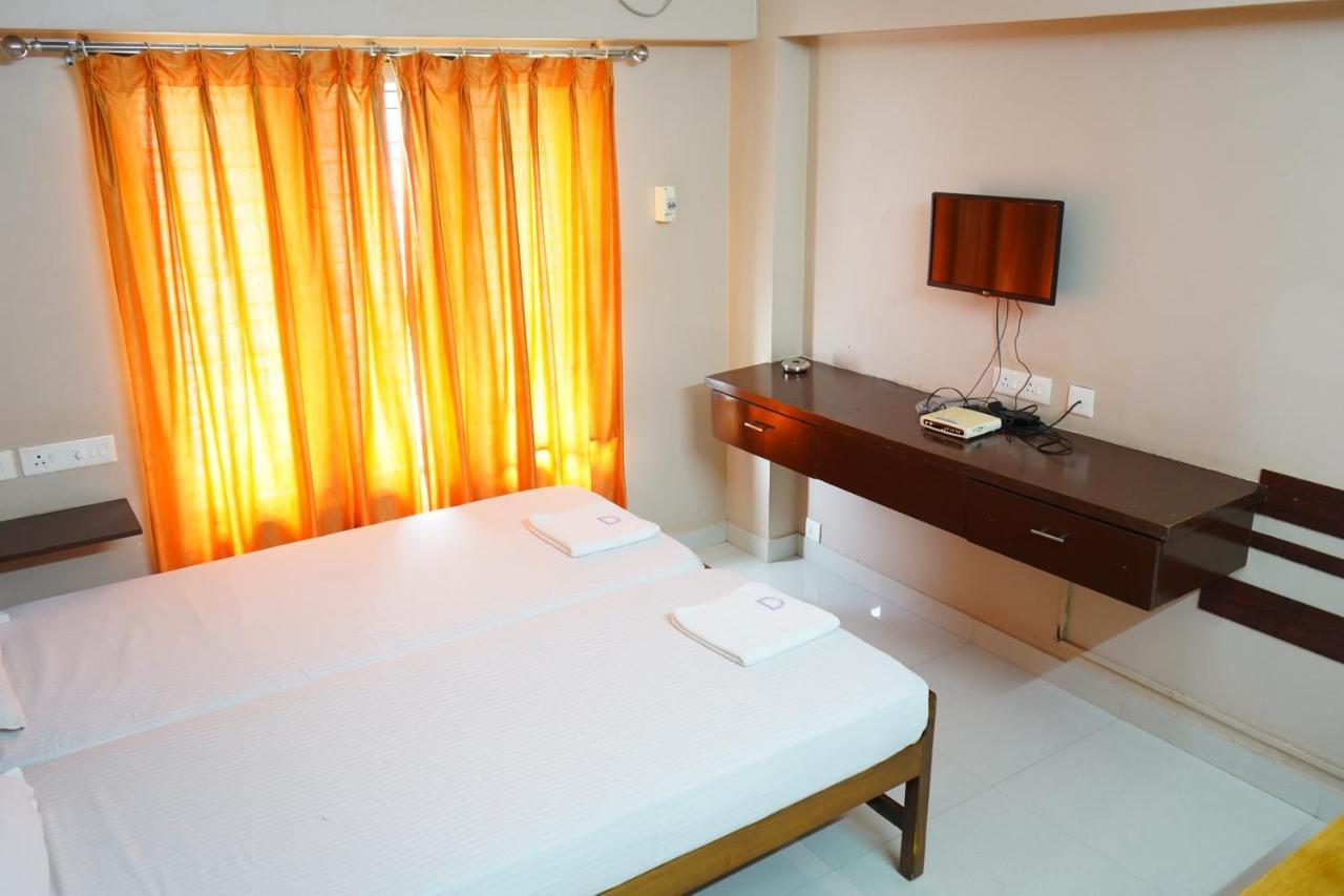 Sangeetha Tourist Home Thiruvananthapuram Dış mekan fotoğraf