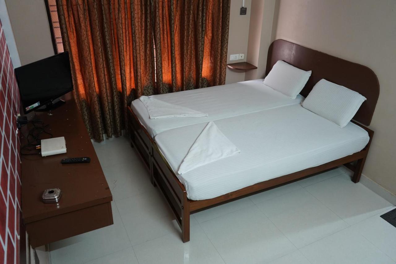 Sangeetha Tourist Home Thiruvananthapuram Dış mekan fotoğraf
