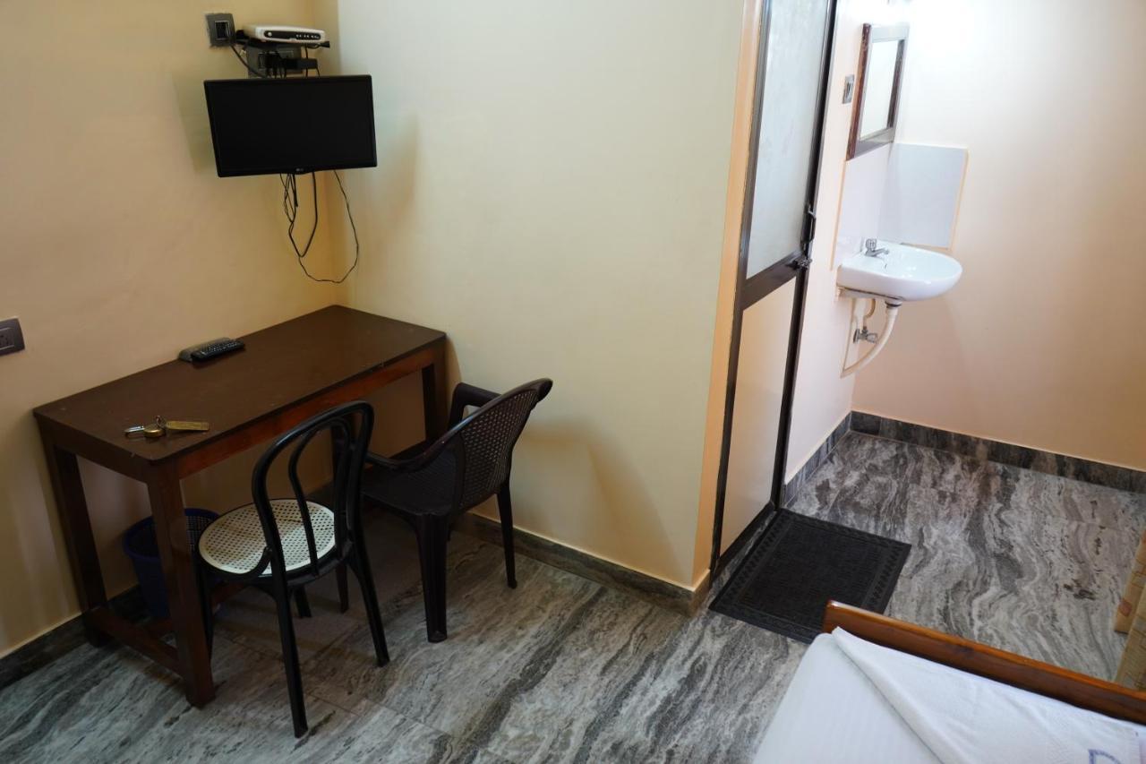 Sangeetha Tourist Home Thiruvananthapuram Dış mekan fotoğraf