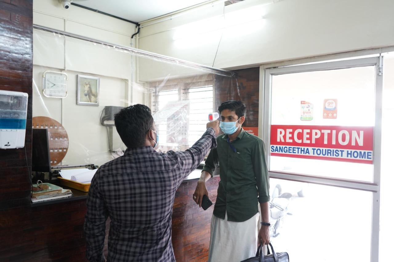 Sangeetha Tourist Home Thiruvananthapuram Dış mekan fotoğraf