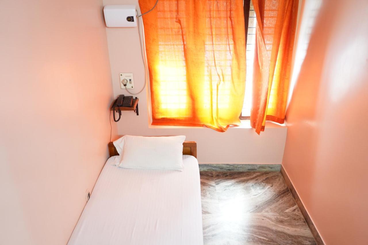 Sangeetha Tourist Home Thiruvananthapuram Dış mekan fotoğraf
